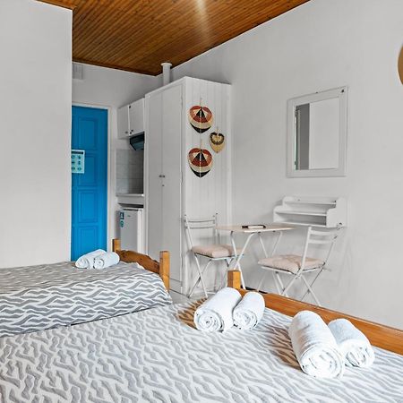 Oceanis Rooms Mikros Gialos Buitenkant foto