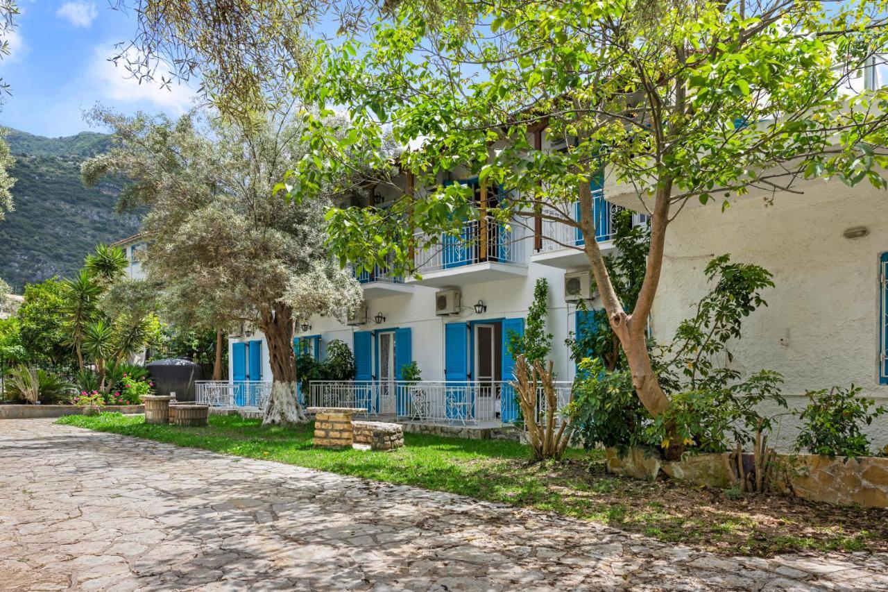 Oceanis Rooms Mikros Gialos Buitenkant foto
